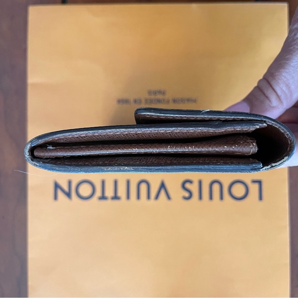 Louis Vuitton Monogram Sara Long Wallet - Picture 10 of 16